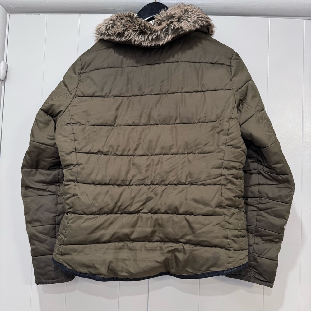 Old Navy Olive Green Quilted Puffer Coat Faux Fur Collar Women’s Winter Jacket M - Picture 4 of 5